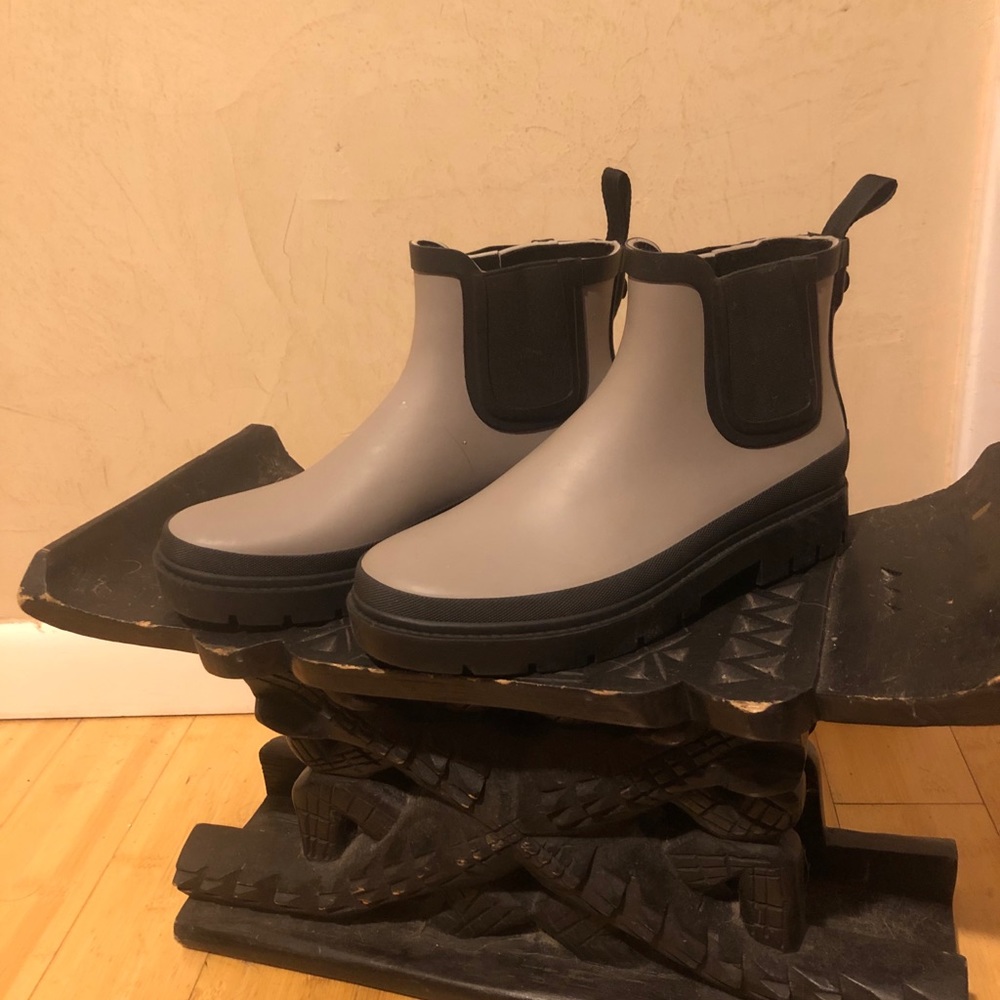 Rain boots